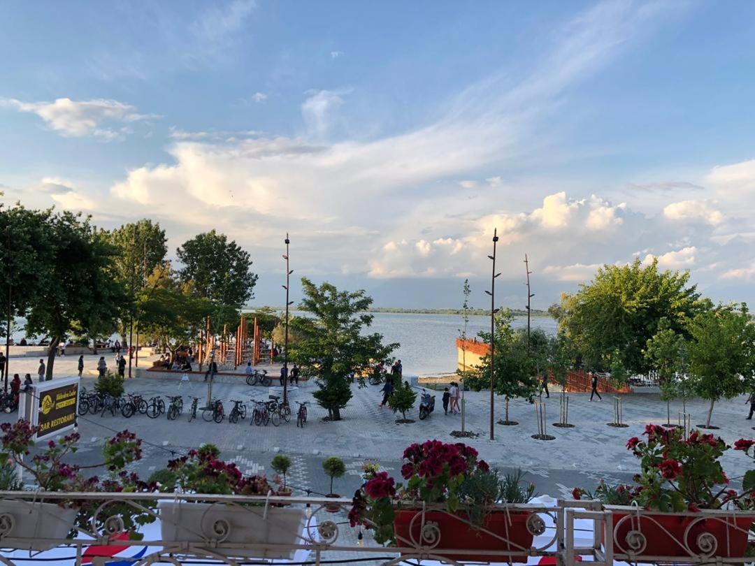 Hotel Shkodra Lake Shiroka ภายนอก รูปภาพ
