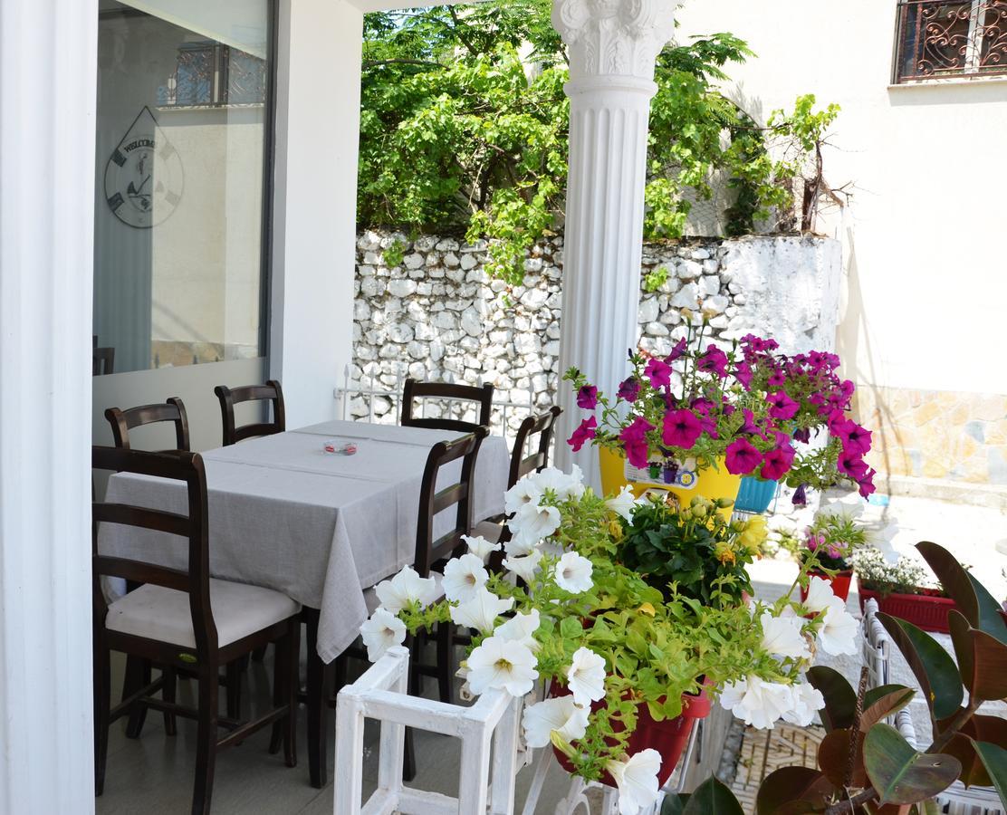 Hotel Shkodra Lake Shiroka ภายนอก รูปภาพ